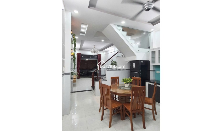 Bán nhà mới xây Full nội thất đường số 6 linh xuân Thủ Đức TPHCM,LH 0909428959